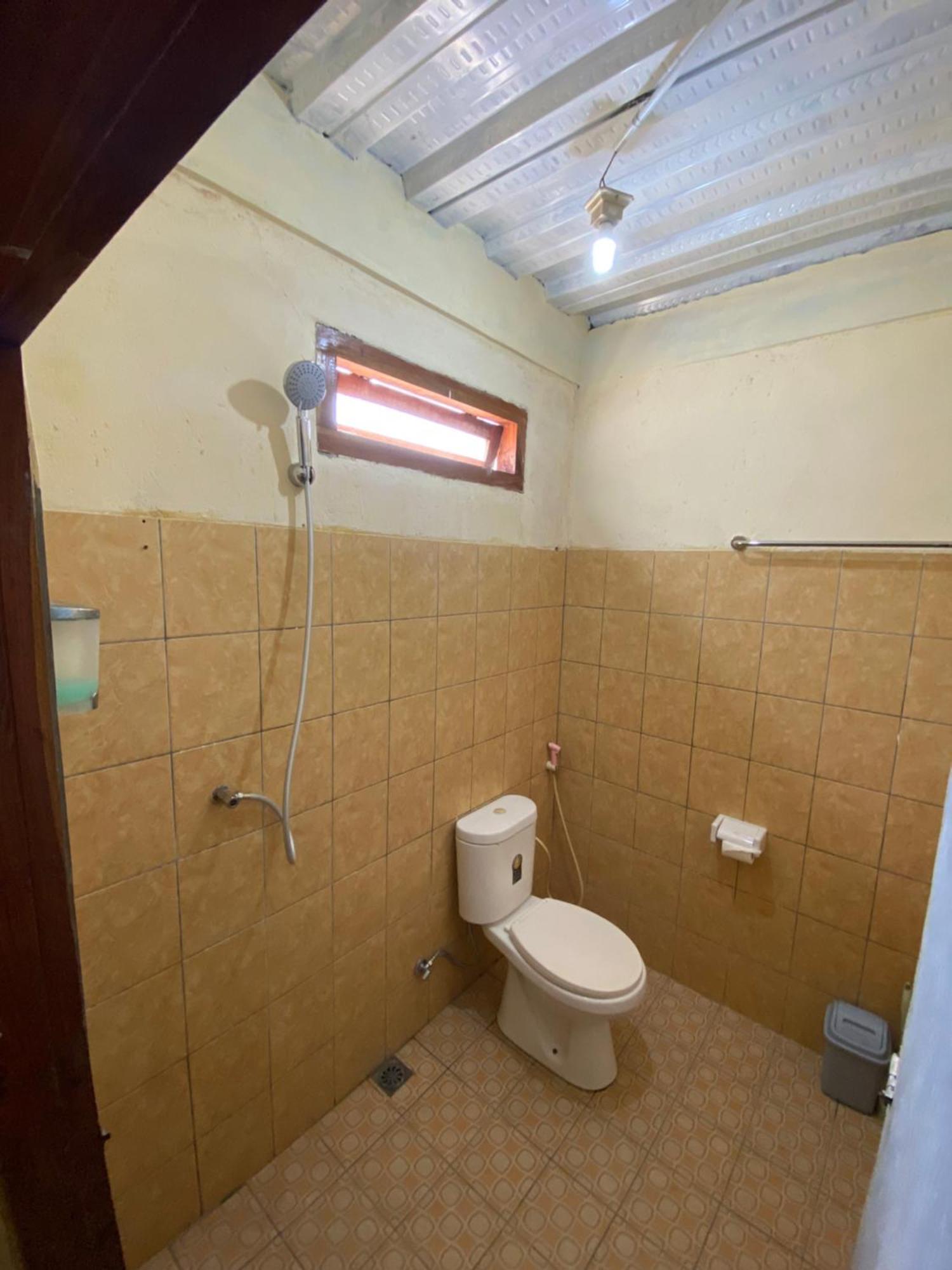 Pieter Homestay Labuan Bajo Eksteriør billede
